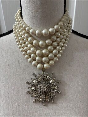 Made in the Deep South Chain Pearl Statement Necklace